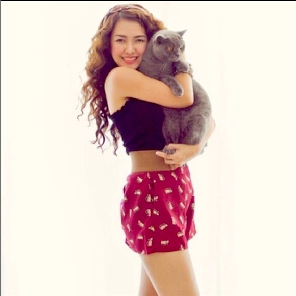 FOREVER 21 EXCLUSIVE CAT PRINT SHORTS SIZE SMALL - Picture 1 of 7